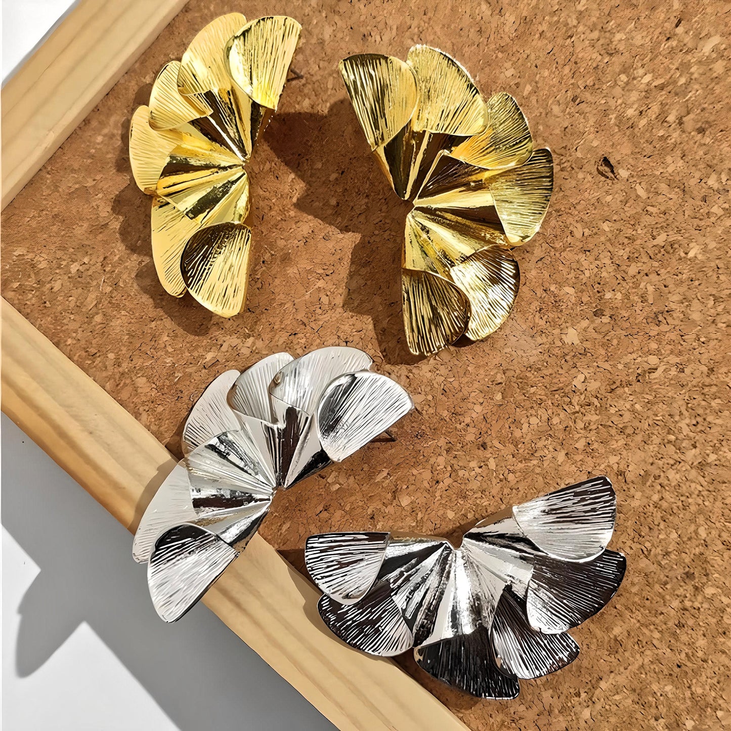 Gold Color Leaf Earrings for Women Exaggerated Design Geometric Fan-shaped Alloy Pastoral Style Elegant Fashion Jewelry